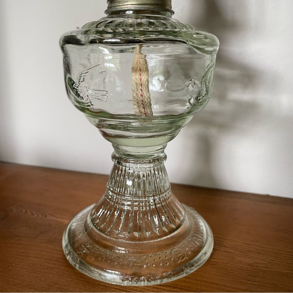 Pair of An Qing China Oil Lamps Clear Glass with Flying Birds Vintage - Picture 2 of 14